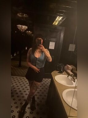 Meet your Posher, Ariana
